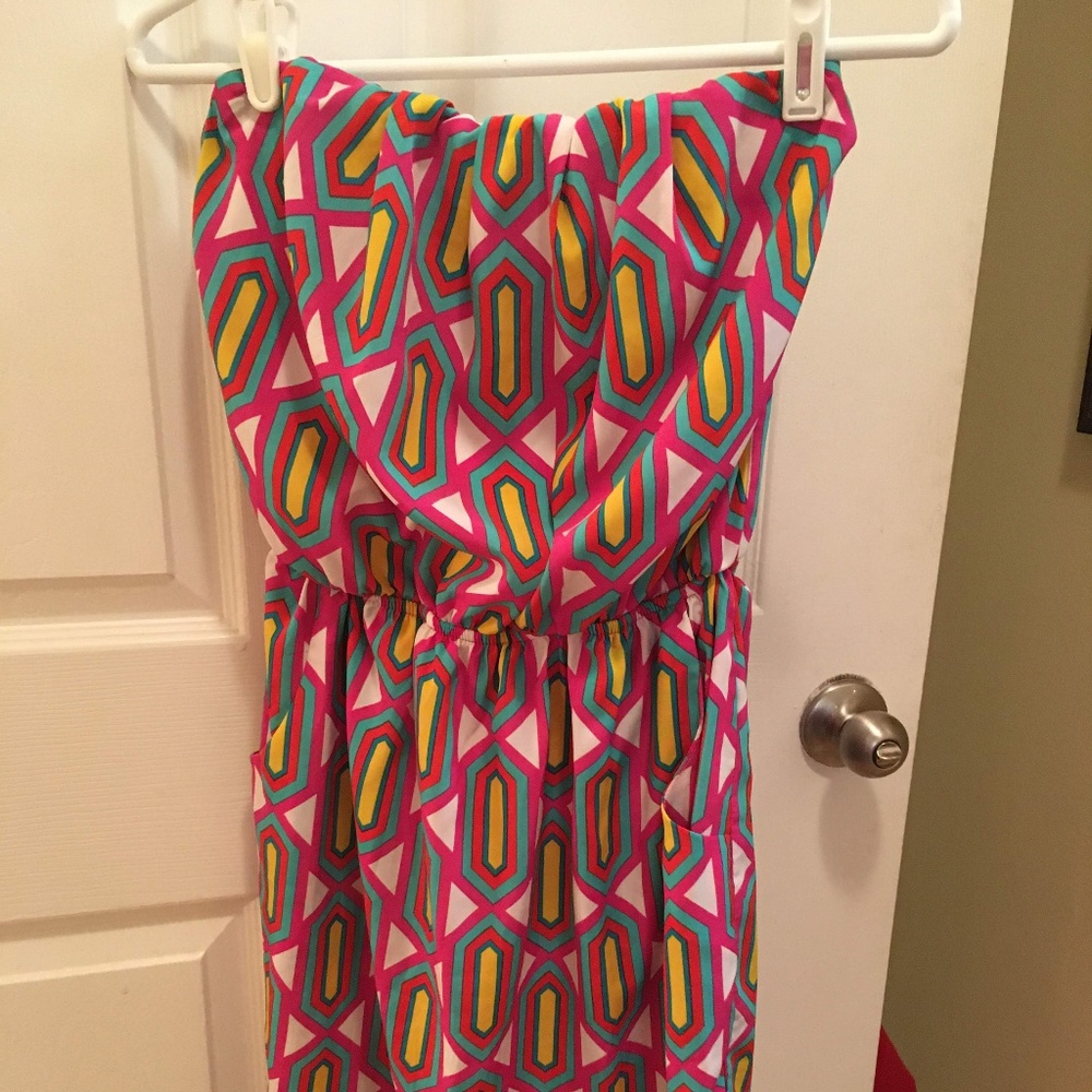 Peach Love Strapless patterned dress